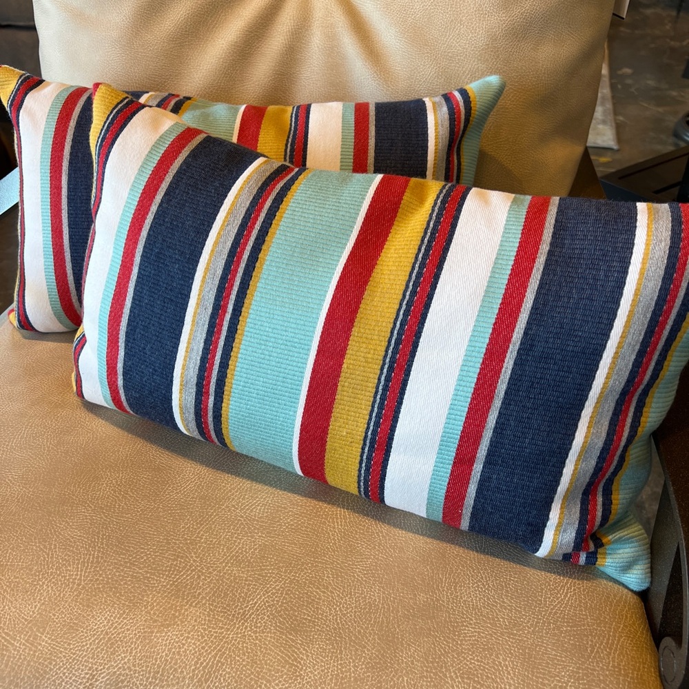 Fine indoor/outdoor accent pillow / made w/luxuries . Doable performance fabric.